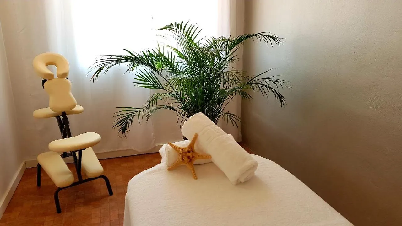 **** Aparthotel Seaclub Alcudia Mediterranean Resort (Adults Only) Port de Alcudia  Spanje